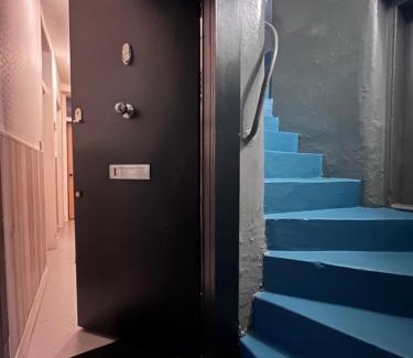Leith Apartment | Cozy Garden Flat: Guest Rated 9.1 & Pet Friendly Retreat
