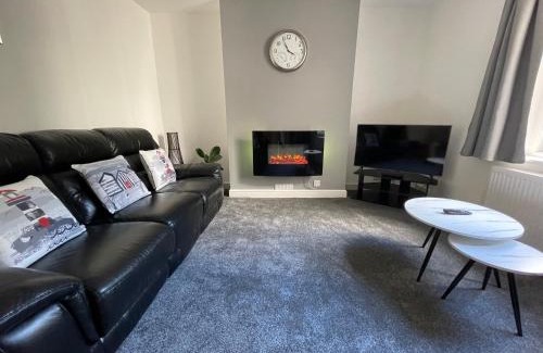 Eastbourne Apartment | Charming Garden Flat in 'Little Chelsea' - Guest Rated 9.9