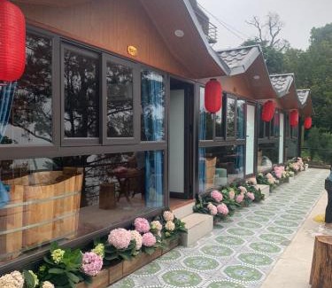 Tam Dao House | Relax at Garden Flower Tam Đảo with Pool & Family Fun