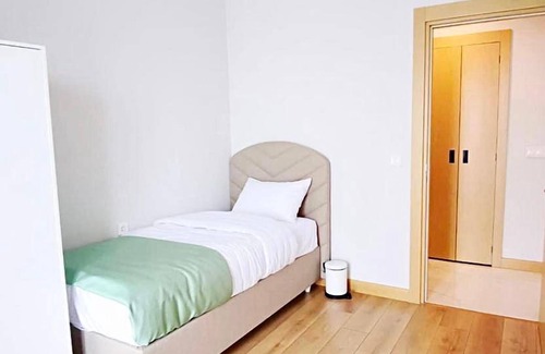 Basaksehir Apartment | Discover Garden Grand Residence: Pool, Spa & Family Friendly