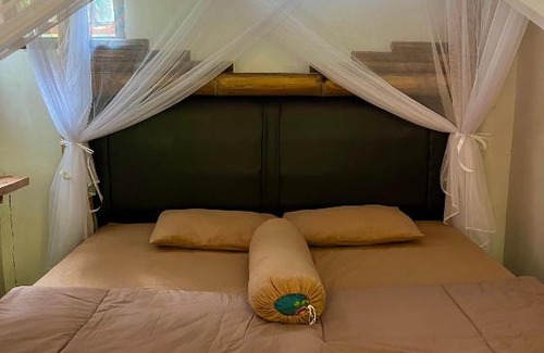 Bukit Lawang House | Pet-Friendly Garden Grove Guest House & Coffee Bar Awaits