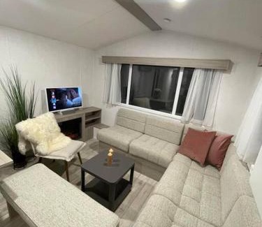 Hovik House | Inviting Garden Guest House – Child-Friendly Retreat