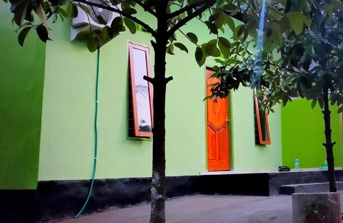 Praya House | Cozy Garden Guesthouse Praya with Family-Friendly Amenities