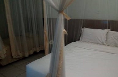 Ngelani Hotel | Comfortable Stay at Garden Hotel with Breakfast & Dining
