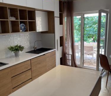 Lapcici Apartment | Discover Sazonov's House: Pet & Child Friendly Retreat