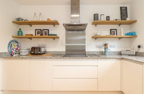 Gorran Haven House | Garden House: Pet-Friendly Cottage with Ocean Views