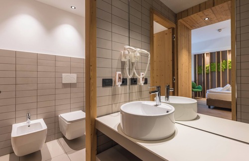 Pieve di Ledro Hotel | Garden Oasis: Guest Rated 9/10 with Pool and Spa Amenities