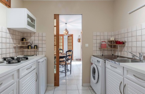 Sud Apartment | Cozy Garden Level Flat Just 15 Minutes from Cours Mirabeau