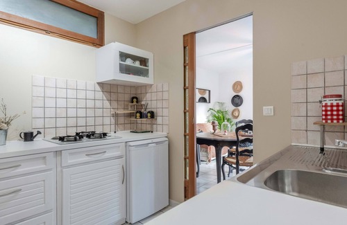 Sud Apartment | Cozy Garden Level Flat Just 15 Minutes from Cours Mirabeau