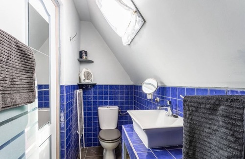 Cabrerets Apartment | Scenic Garden Level Studio with Breathtaking Views