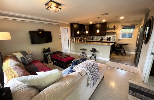 Central Oakland Park House | Relaxing Oasis with Private Pool & Spa near Fort Lauderdale