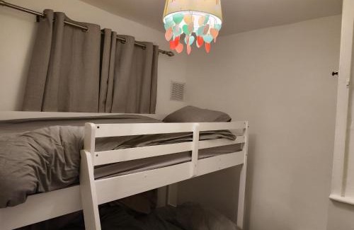 Colyers Apartment | Relax at the Garden of Peace - Pet and Child Friendly Stay