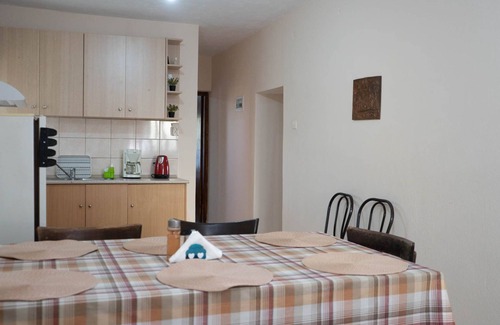 Trikala House | Serene Garden Retreat in Megalochori Trikala, Family-Friendly