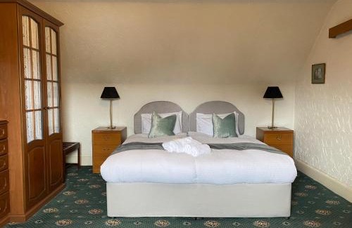 Grantown-on-Spey Bed & Breakfast | Garden Park Guest House: 4-Star Oceanfront Retreat