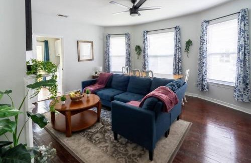 Woodland Heights Apartment | Pet-Friendly Garden Penthouse: 3 Bedrooms, Family Friendly!