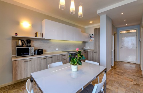 Malcesine Apartment | Idyllic Garden Residence Malcesine with Lake View & Pool