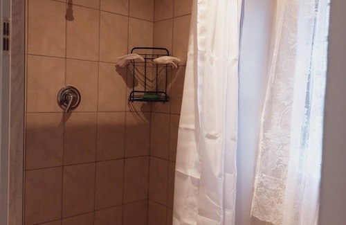 Kleinmond Bed & Breakfast | Inviting Garden Room with Room Service and Family-Friendly Fun