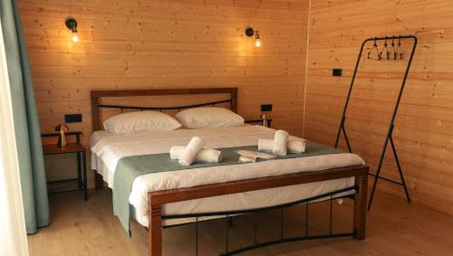 Kutaisi Cabin | Guest Rated: Garden Rooms in Kutaisi with Pet-Friendly Perks