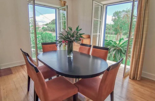 Horta House | Garden's Nest - East Villa: Family-Friendly Retreat
