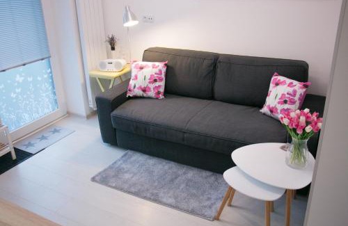 Hovorcovice Apartment | Garden Studio Apartment - Excellent Rating & Free Parking