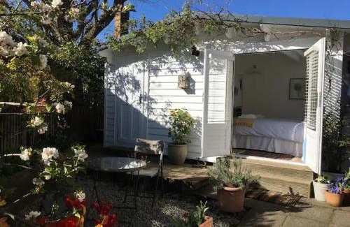 Goudhurst Bed & Breakfast | Cozy Garden Studio - Guest Rated 8/10 for Your Stay