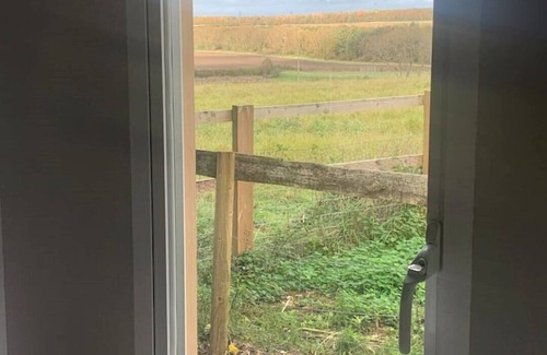 Great Milton Cabin | Cozy Garden Studio Near Le Manoir aux Quat’Saisons
