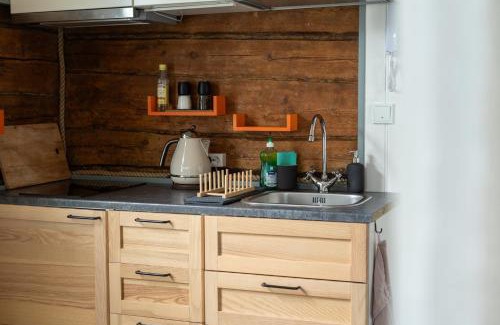 Pelgulinn Apartment | Cozy Garden Studio Near Telliskivi & Historic Old Town