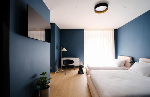 Tirano Apartment | Garden Studio Triple Suite - Bernina Experience