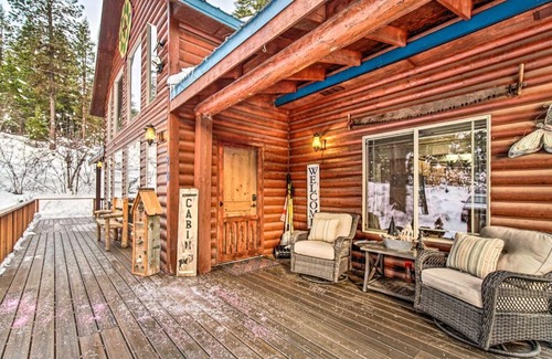 Garden Valley House | Relaxing Garden Valley Cabin with Loft & Pool Access