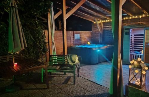 Velence House | Discover Garden Vendégház Velence: Family-Friendly Retreat