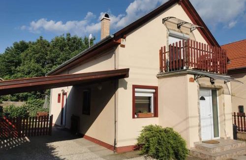 Velence House | Discover Garden Vendégház Velence: Family-Friendly Retreat