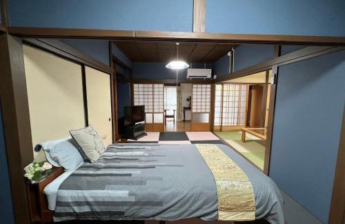 Yufuin Onsen Apartment | Relax in Garden-View ゆふ with Hot Tub & Child-Friendly Fun