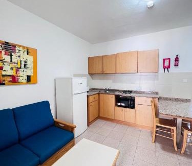 Tal-Ghoqod Apartment | Garden View Apartment No 40: Family-Friendly Oasis