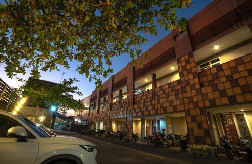 Jember House | Garden View by Calli Rooms
