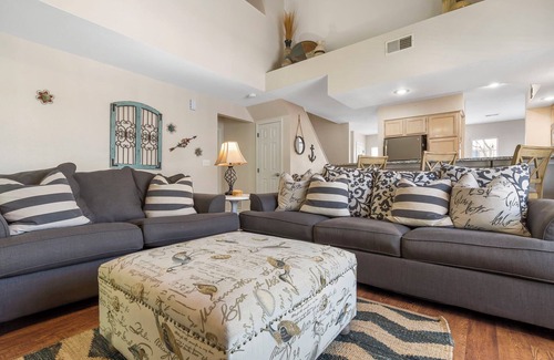 Medina County Condo | Garden View Escape | Resort Amenities