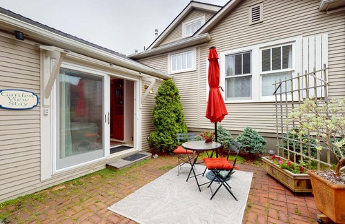 Arcata House | Tranquil Garden View Retreat with Family-Friendly Amenities