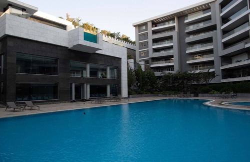 Heliopolis Apartment | Garden View Studio - Ideal Getaway Near the Airport