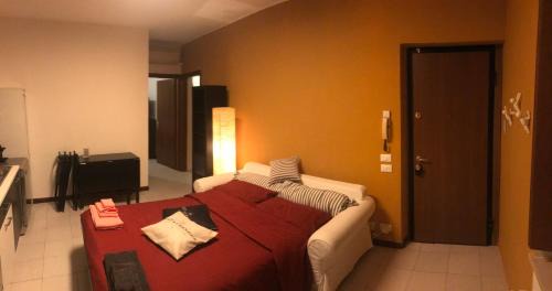 Est Apartment | Enchanting Garden Wine Suite - Guest Rated 9.5/10