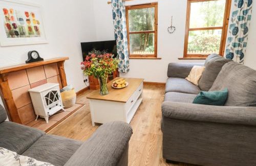 Duns House | Pet-Friendly Gardener's Cottage with High Guest Ratings