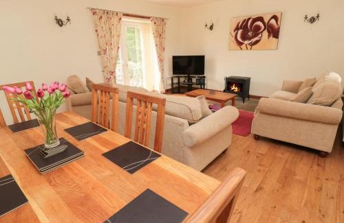 Belford House | Pet and Child Friendly Stay at Gardener's Cottage