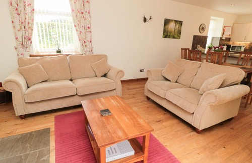 Belford Cottage | Perfect Pet-Friendly Retreat at Gardener's Cottage, Belford
