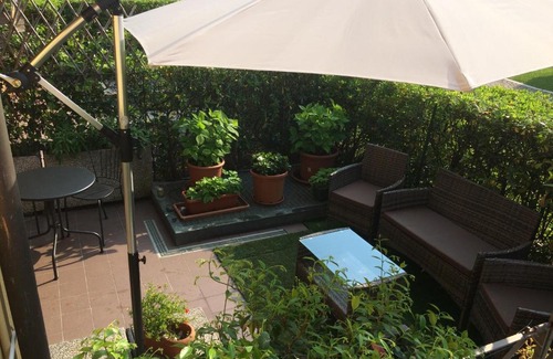 Lugana Apartment | Gardenia Holiday Home: Guest Rated 10/10 with Ocean Views