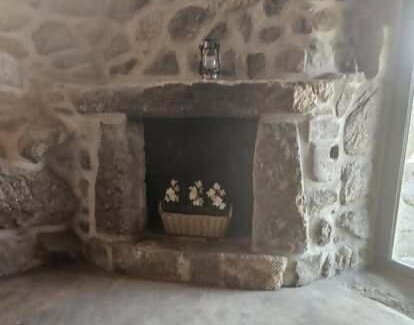 Castelo Branco Ski Chalet | Gardunha Stone
