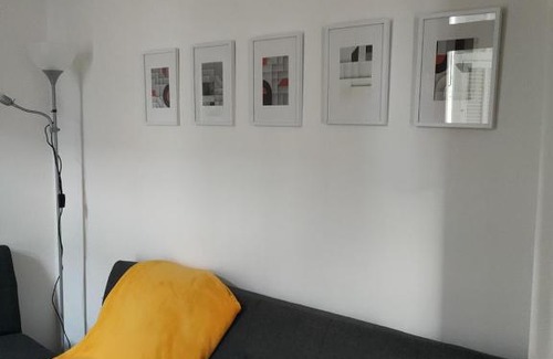 Mantega Apartment | Bright Gare du Sud Liberation 2-Piece with Pet-Friendly Stay