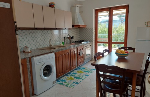 Sant'Agata sui Due Golfi Apartment | Gargiulo Holiday Home: Oceanfront Bliss with Top Amenities