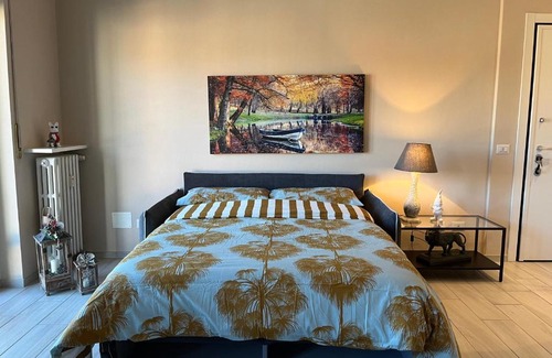 Intra Apartment | Garibaldi 46: Family-Friendly Stay with Top Guest Ratings