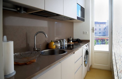Sanremo Apartment | Bright Garibaldi 5 Apartment with Sea View and Great Amenities