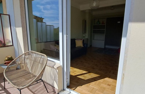 Sanremo Apartment | Bright Garibaldi 5 Apartment with Sea View and Great Amenities