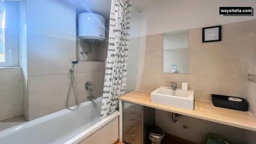 Porta Volta Apartment | Garibaldi District Studio