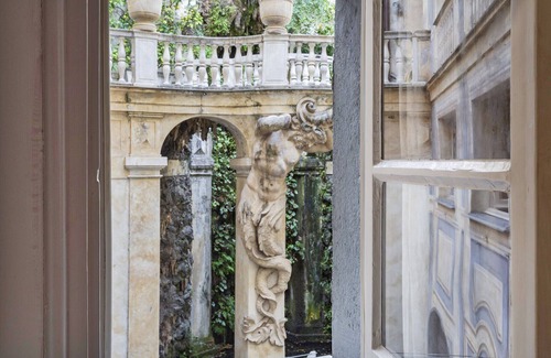 Genoa Historical Centre Apartment | Stylish Garibaldi Apartment with Breakfast & Family Amenities